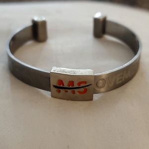 Join The Movement MS - bracelet